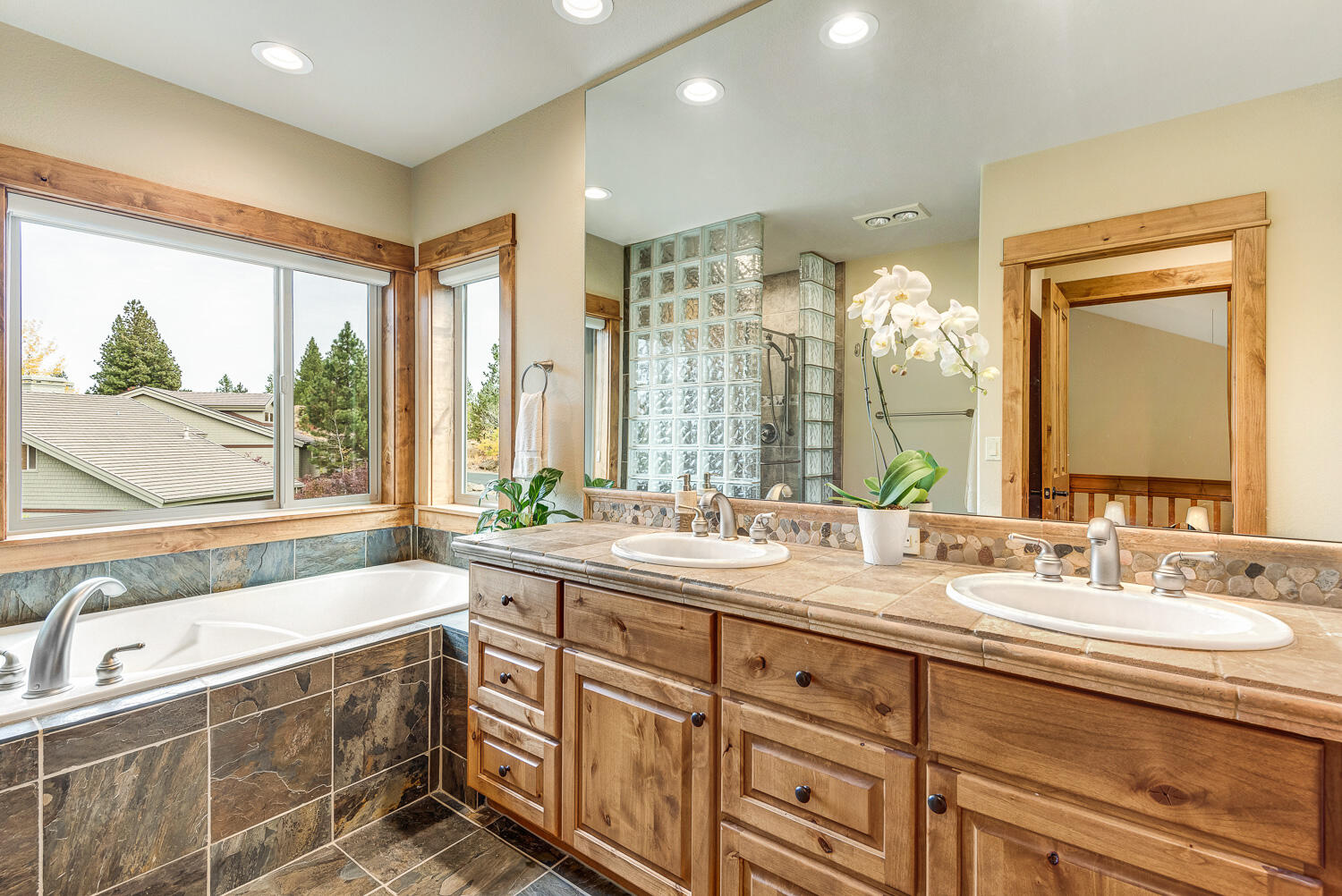 Broken Top - Residential