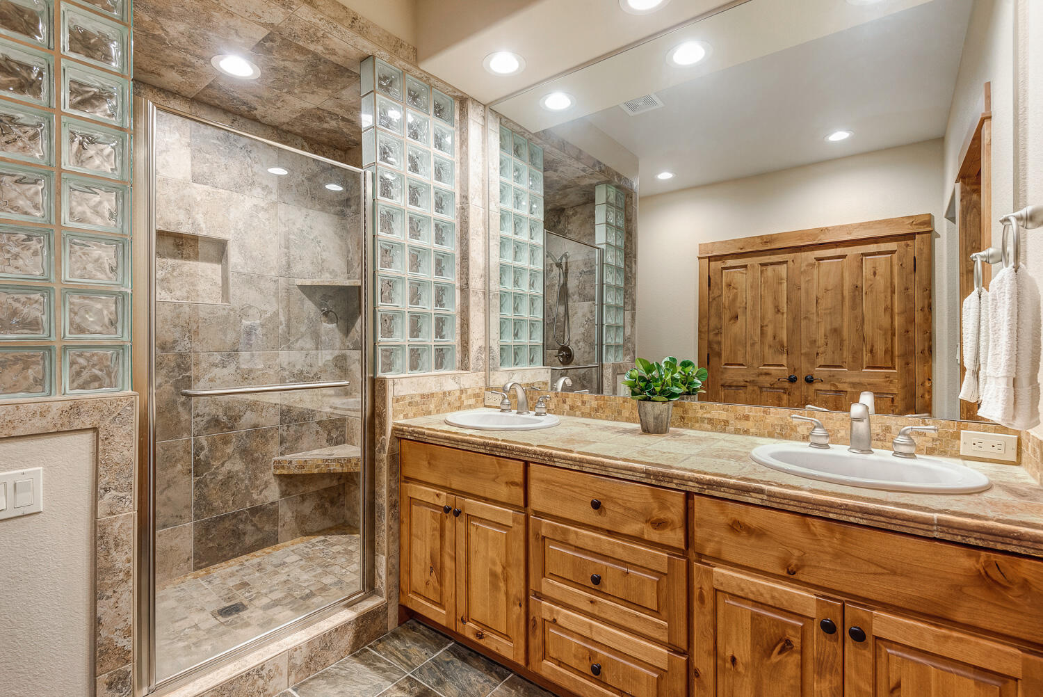 Broken Top - Residential