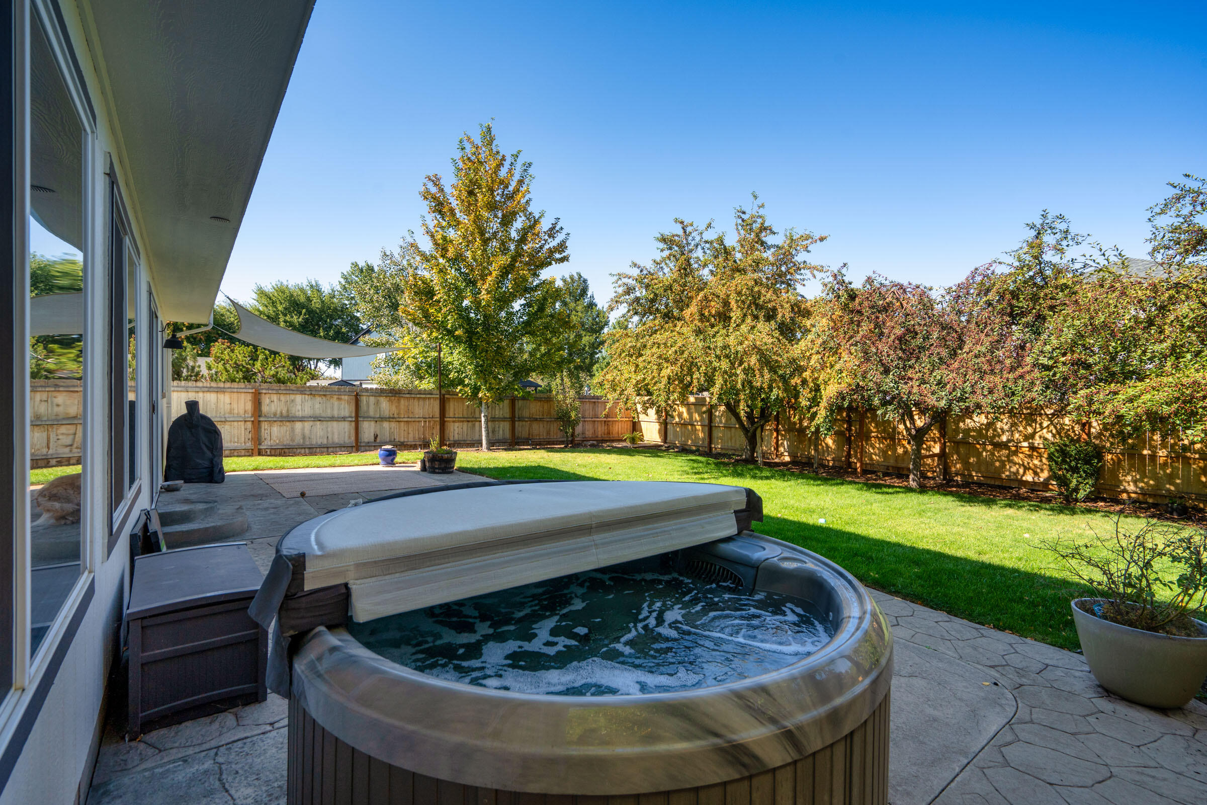 1653 NW Spruce Place