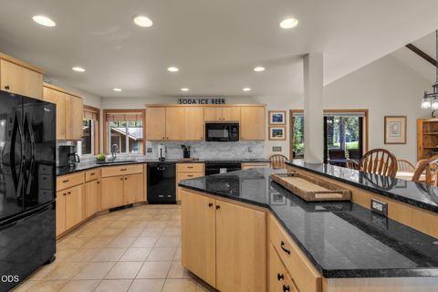 Tiny photo for 71006 Bracken Lane #GH 87, Black Butte Ranch, OR 97759 (MLS # 220224024)