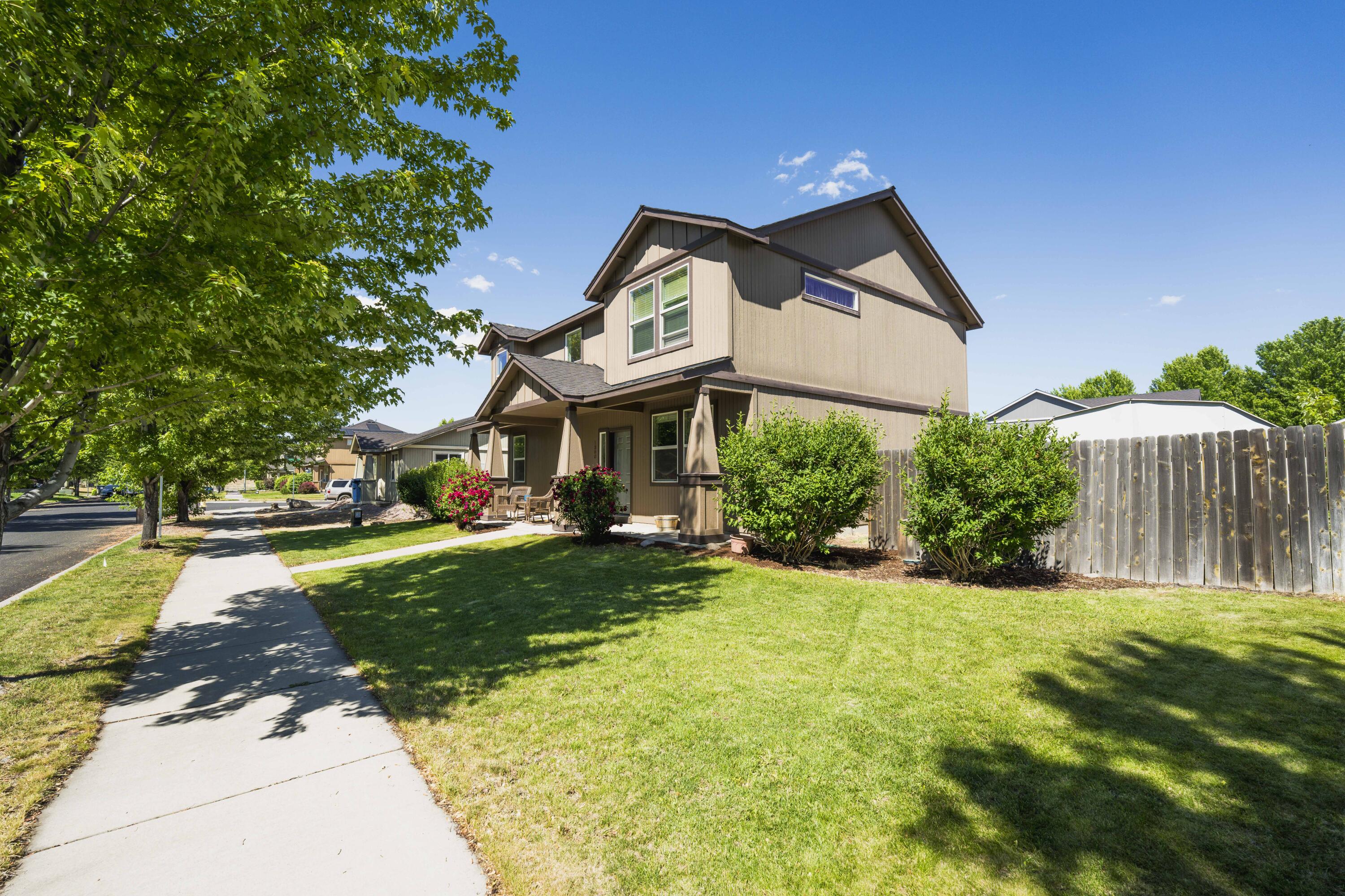 1390 NE 3rd Street