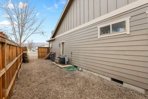 Tiny photo for 3609 Mallard Lane, Medford, OR 97504 (MLS # 220212441)