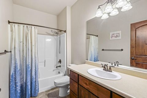 Tiny photo for 3609 Mallard Lane, Medford, OR 97504 (MLS # 220212441)