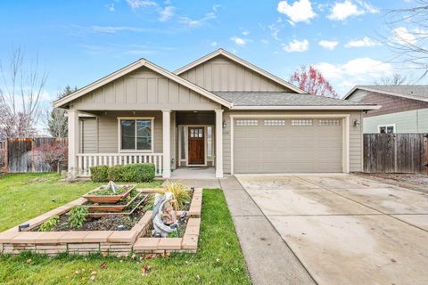 Photo of 3609 Mallard Lane, Medford, OR 97504 (MLS # 220212441)