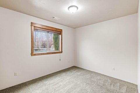 Tiny photo for 3609 Mallard Lane, Medford, OR 97504 (MLS # 220212441)