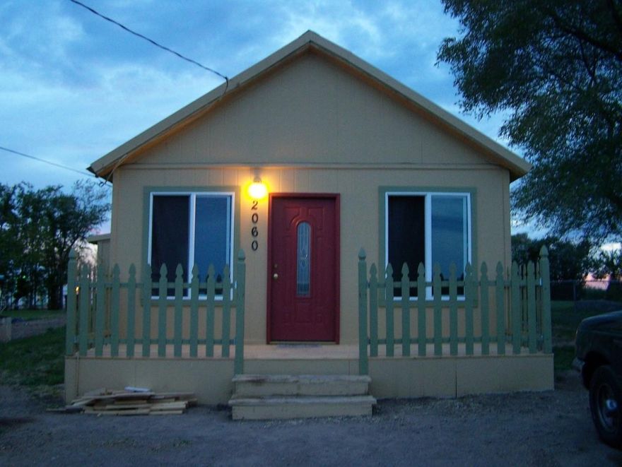 Darling little home in the quiet town of Metolius Oregon. Situated right between all that central Oregon has to offer. with in a hour of Bend, 30 min to Redmond or enjoy being close to Lake Billy Chinook. This 2 bedroom 1 bath little cottage home with new ductless heating and metal roof and new vinyl windows backs up to the elementary school and looks out over beautify pasture land. Great place to escape to for the weekends of move in and make it your own.