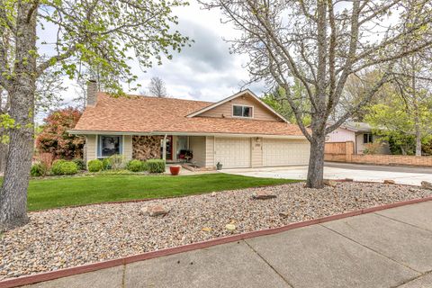 Tiny photo for 2759 Pennington Drive, Medford, OR 97504 (MLS # 220212197)