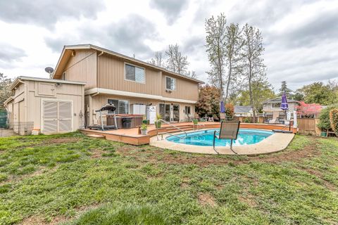 Tiny photo for 2759 Pennington Drive, Medford, OR 97504 (MLS # 220212197)