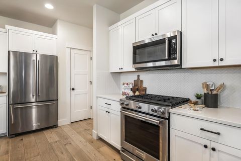 Tiny photo for 61661 Woodriver Drive #1-2, Bend, OR 97702 (MLS # 220220214)