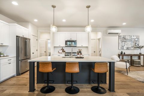 Tiny photo for 61661 Woodriver Drive #1-2, Bend, OR 97702 (MLS # 220220214)