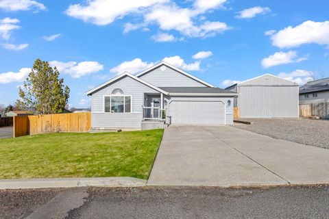 Photo of 405 E D Street, Culver, OR 97734 (MLS # 220220581)