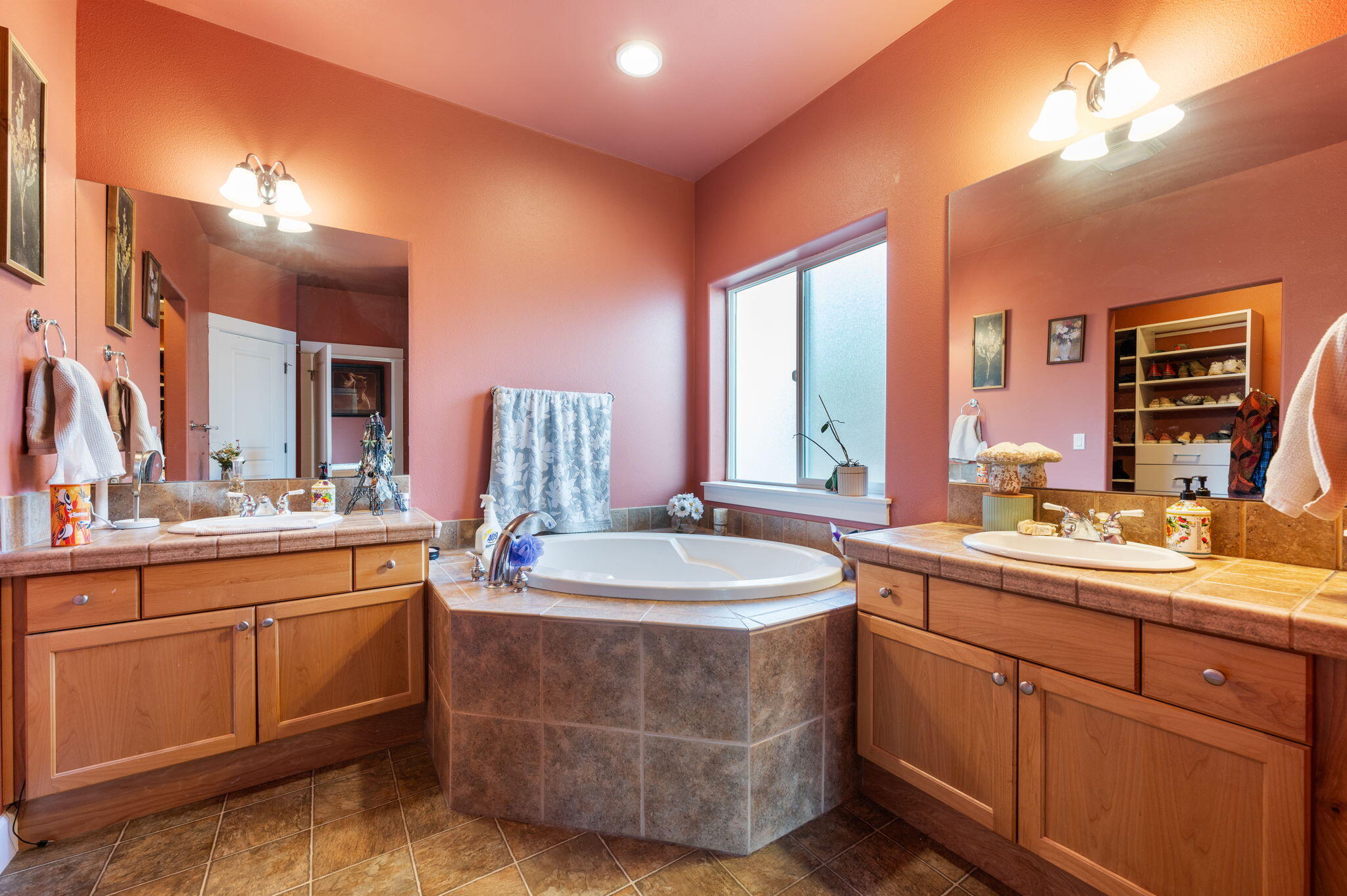 Ridgepointe - Residential