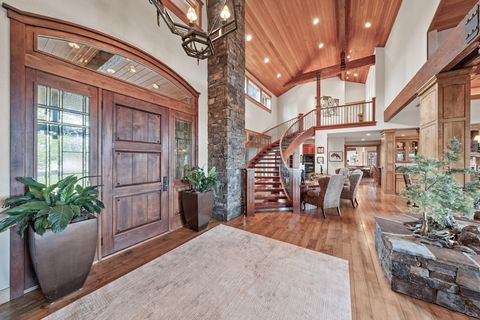 Tiny photo for 65930 Mariposa Lane, Bend, OR 97703 (MLS # 220204494)