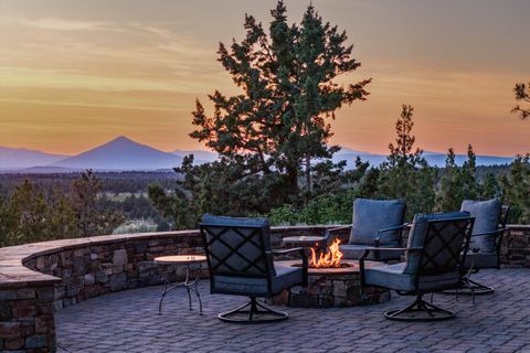 Tiny photo for 65930 Mariposa Lane, Bend, OR 97703 (MLS # 220204494)