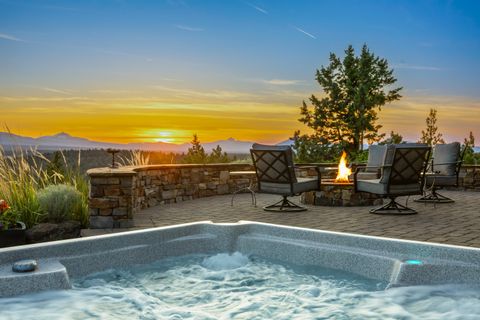 Tiny photo for 65930 Mariposa Lane, Bend, OR 97703 (MLS # 220204494)