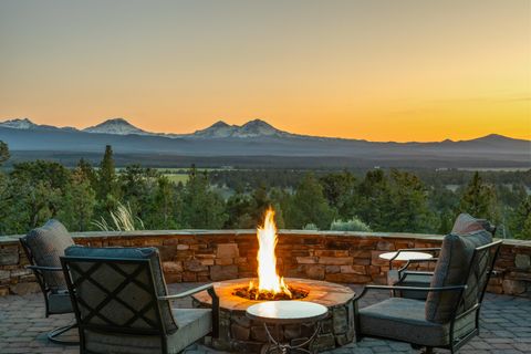 Tiny photo for 65930 Mariposa Lane, Bend, OR 97703 (MLS # 220204494)