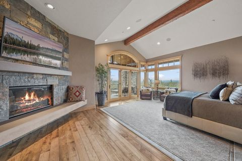 Tiny photo for 65930 Mariposa Lane, Bend, OR 97703 (MLS # 220204494)