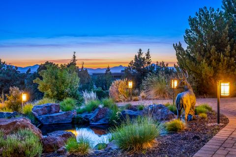 Tiny photo for 65930 Mariposa Lane, Bend, OR 97703 (MLS # 220204494)