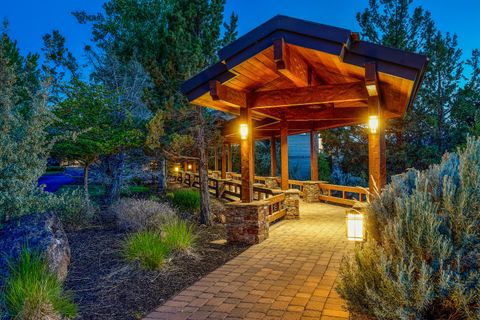 Tiny photo for 65930 Mariposa Lane, Bend, OR 97703 (MLS # 220204494)