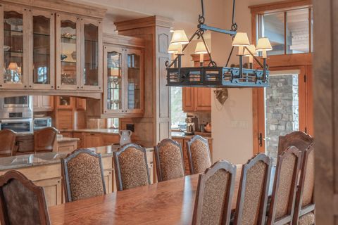 Tiny photo for 65930 Mariposa Lane, Bend, OR 97703 (MLS # 220204494)