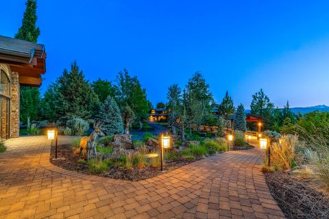 Tiny photo for 65930 Mariposa Lane, Bend, OR 97703 (MLS # 220204494)