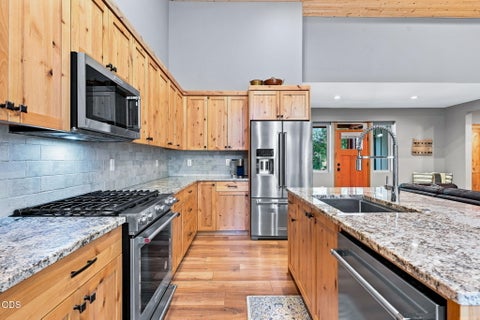 Tiny photo for 70828 Purslane, SH 7, Black Butte Ranch, OR 97759 (MLS # 220227400)