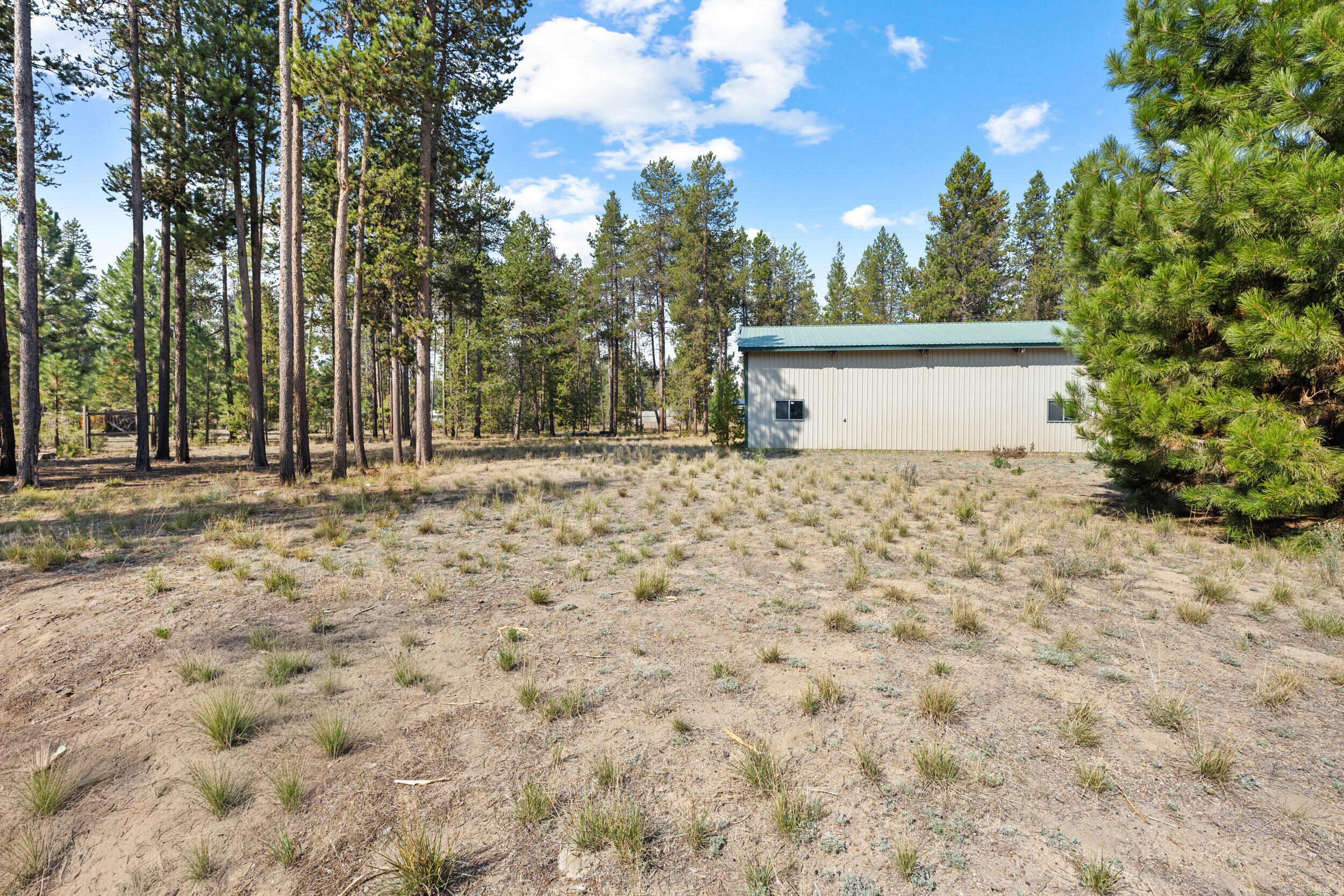 Los Pinos - Residential