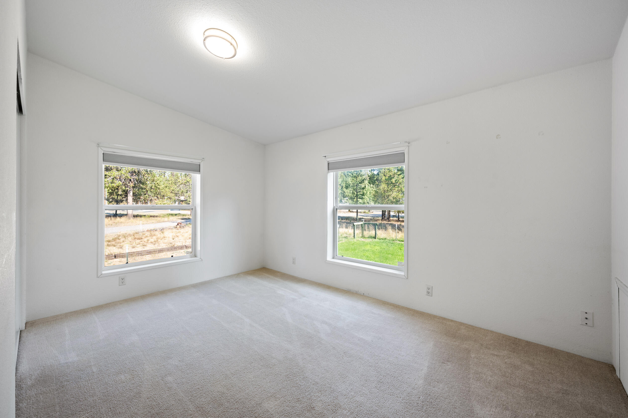 Los Pinos - Residential