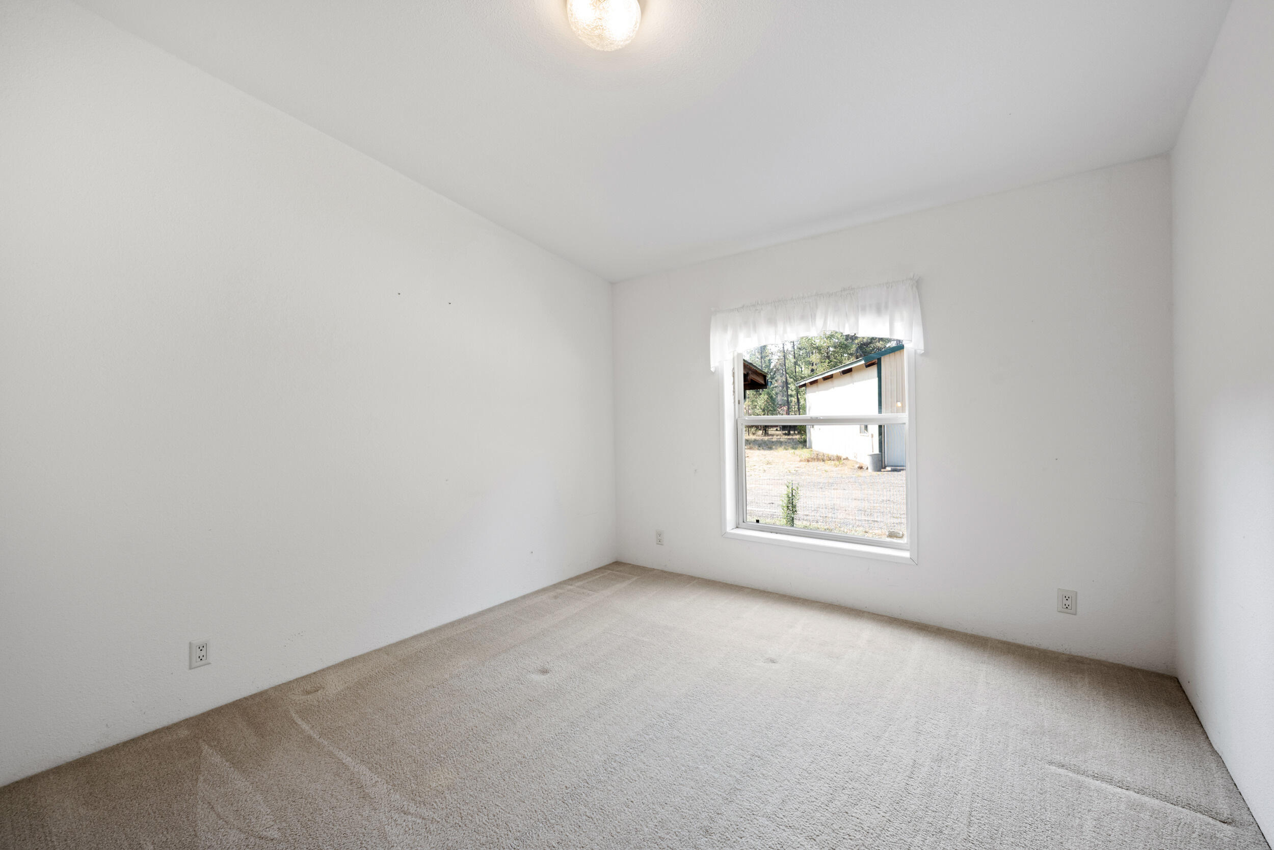 Los Pinos - Residential