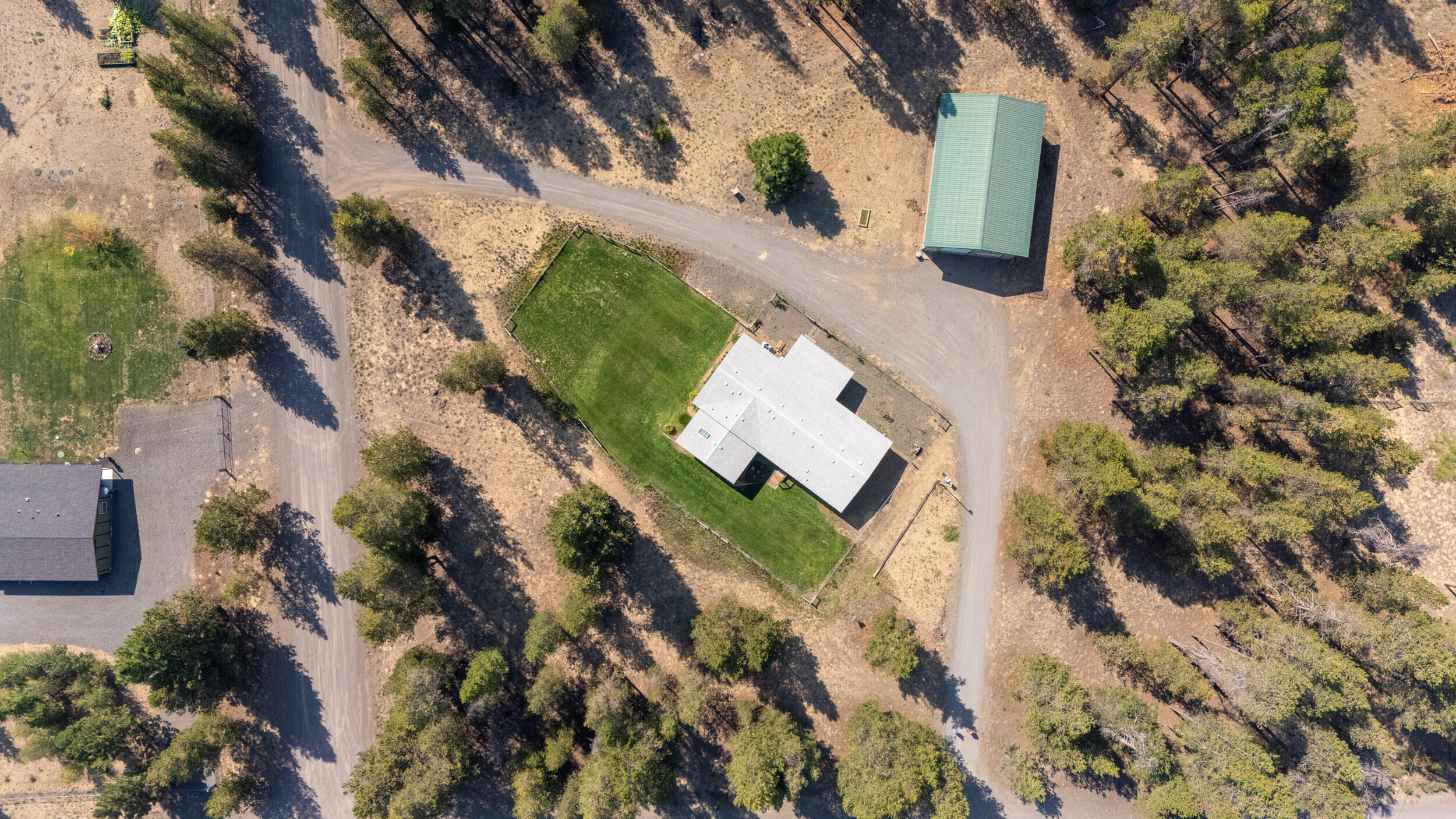 Los Pinos - Residential