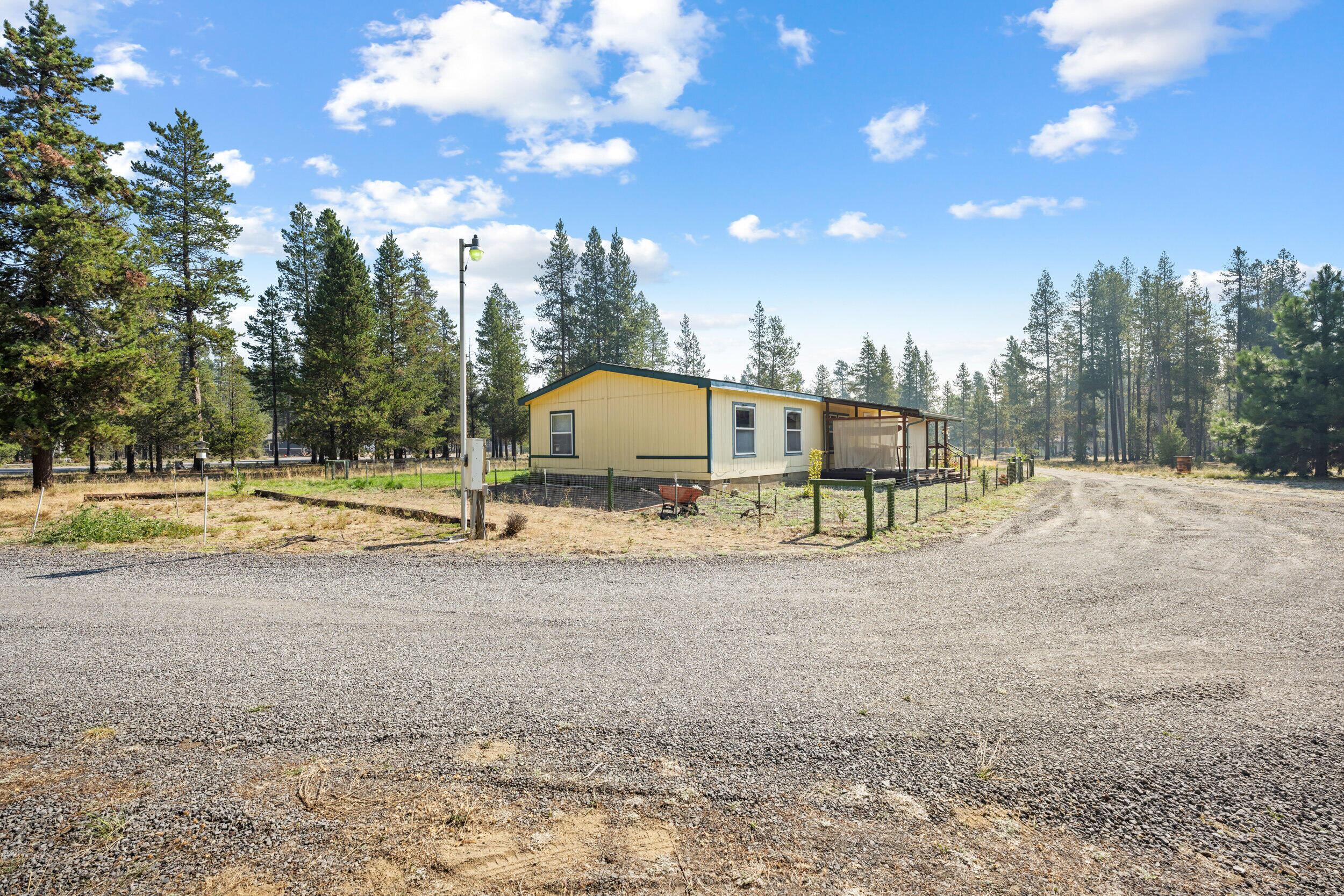 Los Pinos - Residential