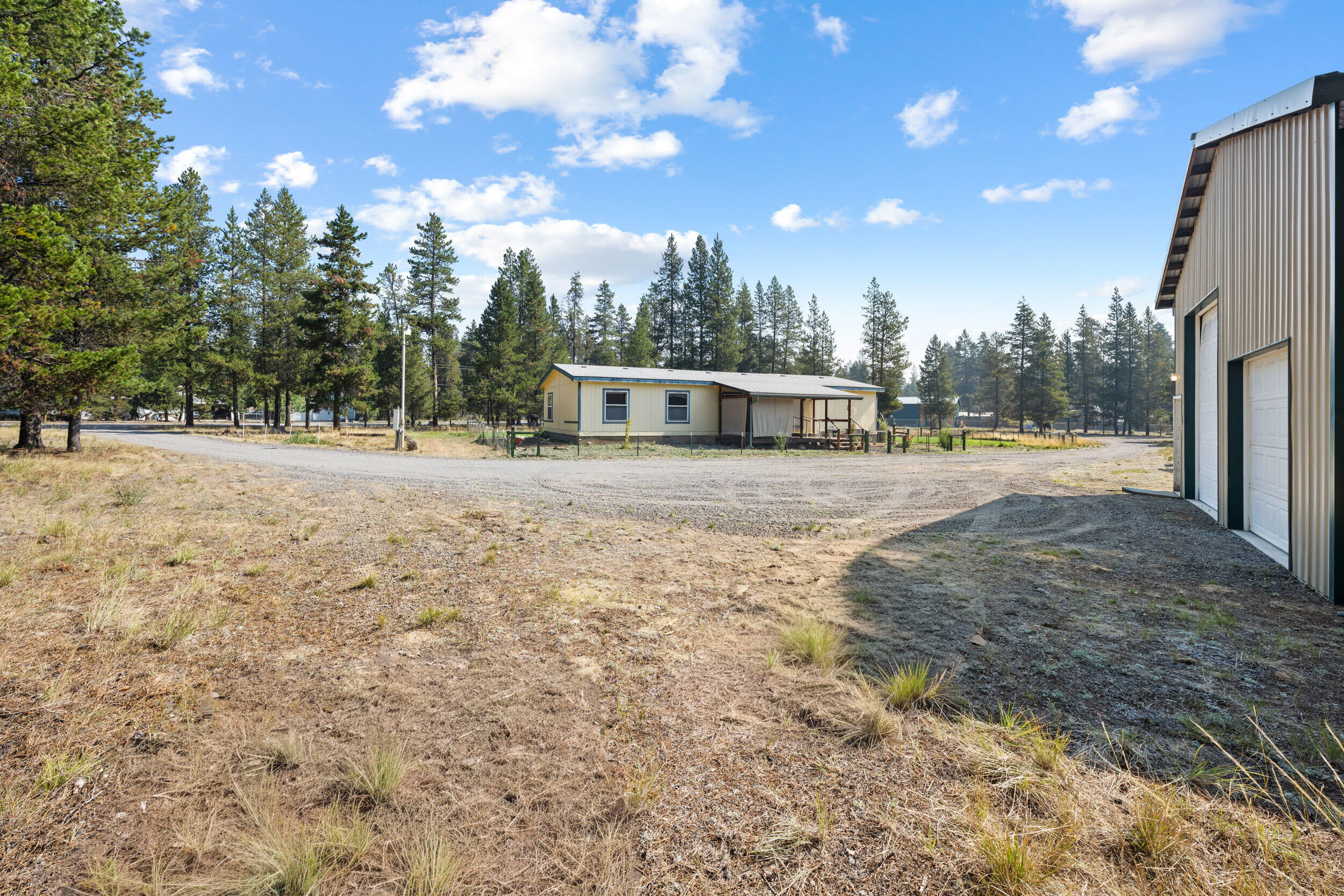 Los Pinos - Residential