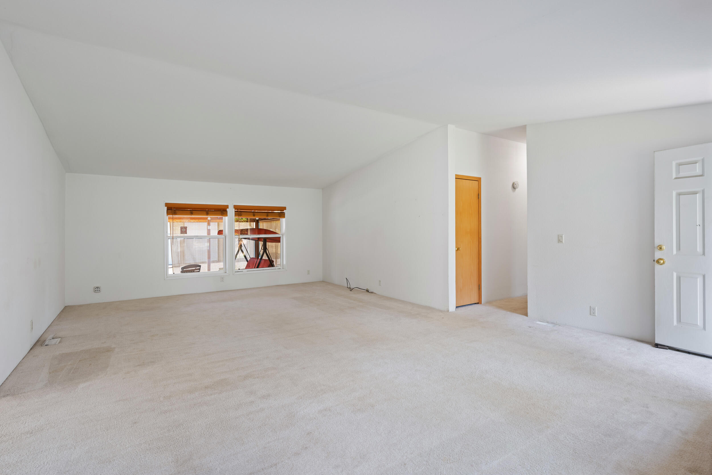 Los Pinos - Residential