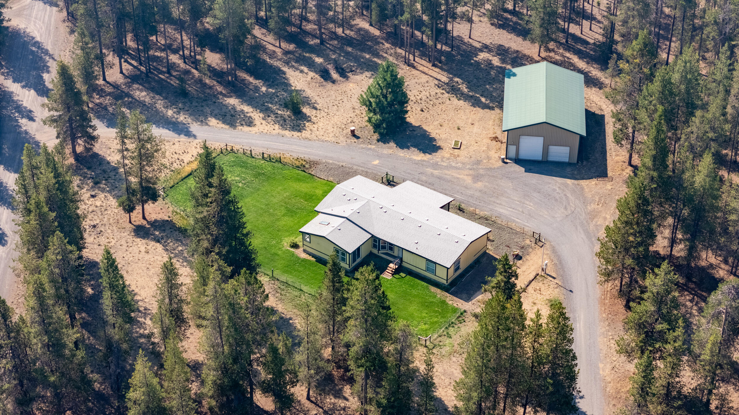 Los Pinos - Residential