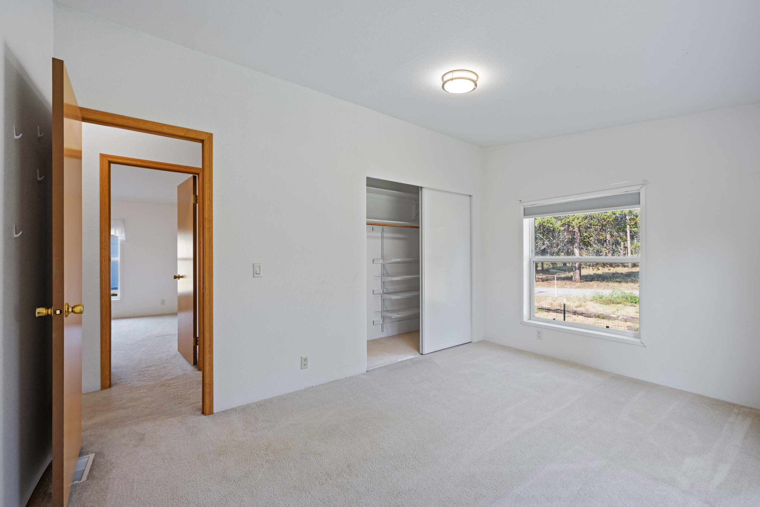 Los Pinos - Residential