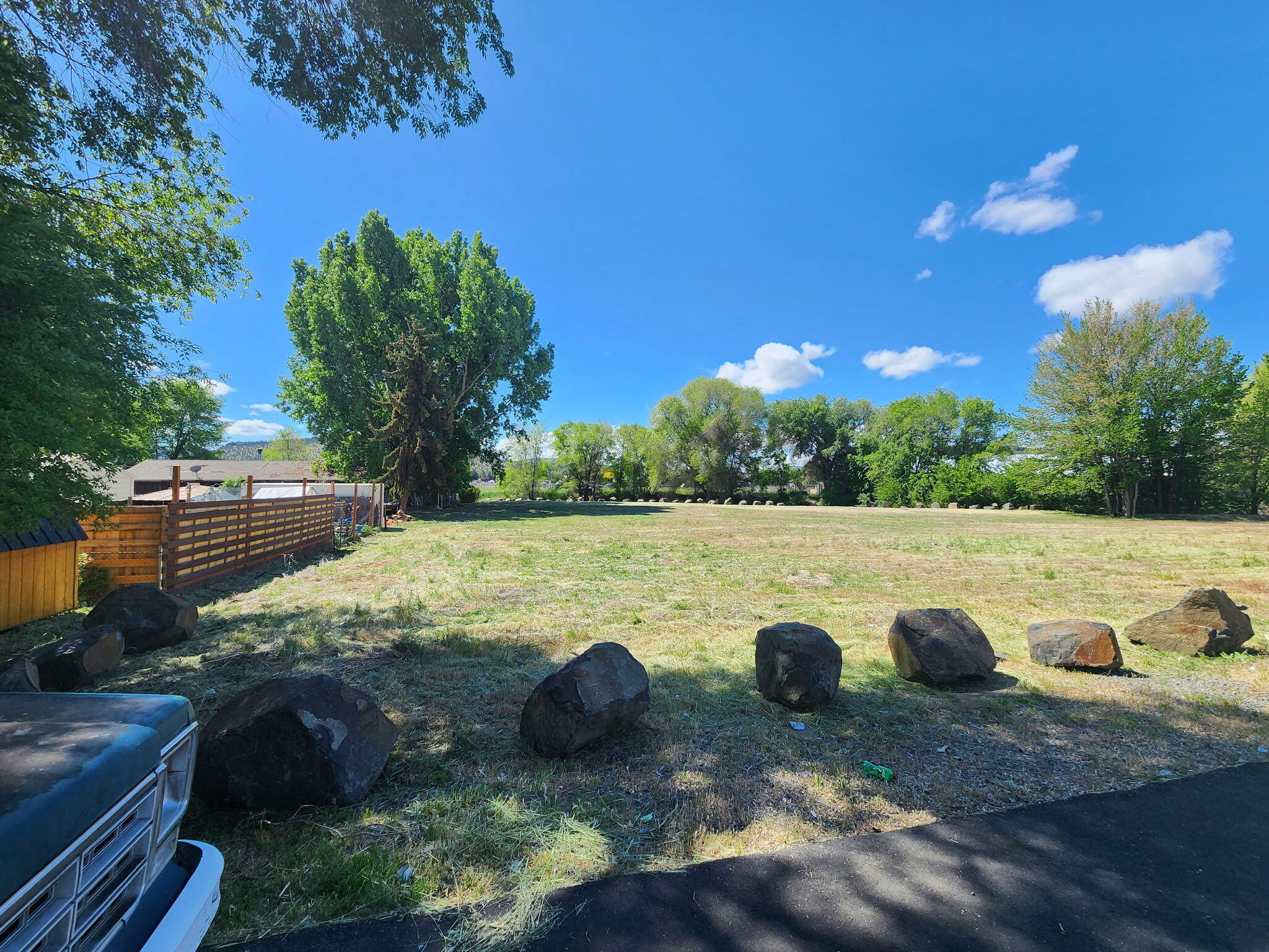 Juniper Hills - Commercial Sale