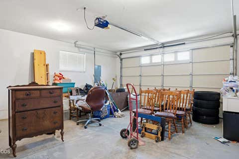 Tiny photo for 1005 N 10th Street, Central Point, OR 97502 (MLS # 220223270)