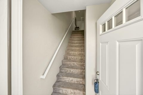 Tiny photo for 7777 Jacqueline Way, White City, OR 97503 (MLS # 220213990)