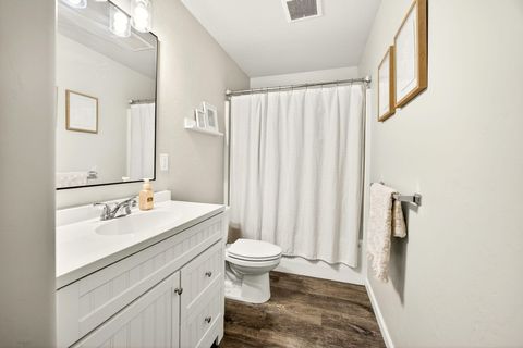 Tiny photo for 7777 Jacqueline Way, White City, OR 97503 (MLS # 220213990)