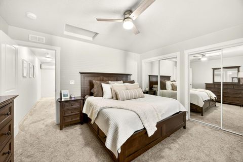 Tiny photo for 7777 Jacqueline Way, White City, OR 97503 (MLS # 220213990)