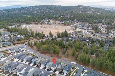 Tiny photo for 62667 NW McClain Drive, Bend, OR 97703 (MLS # 220212595)