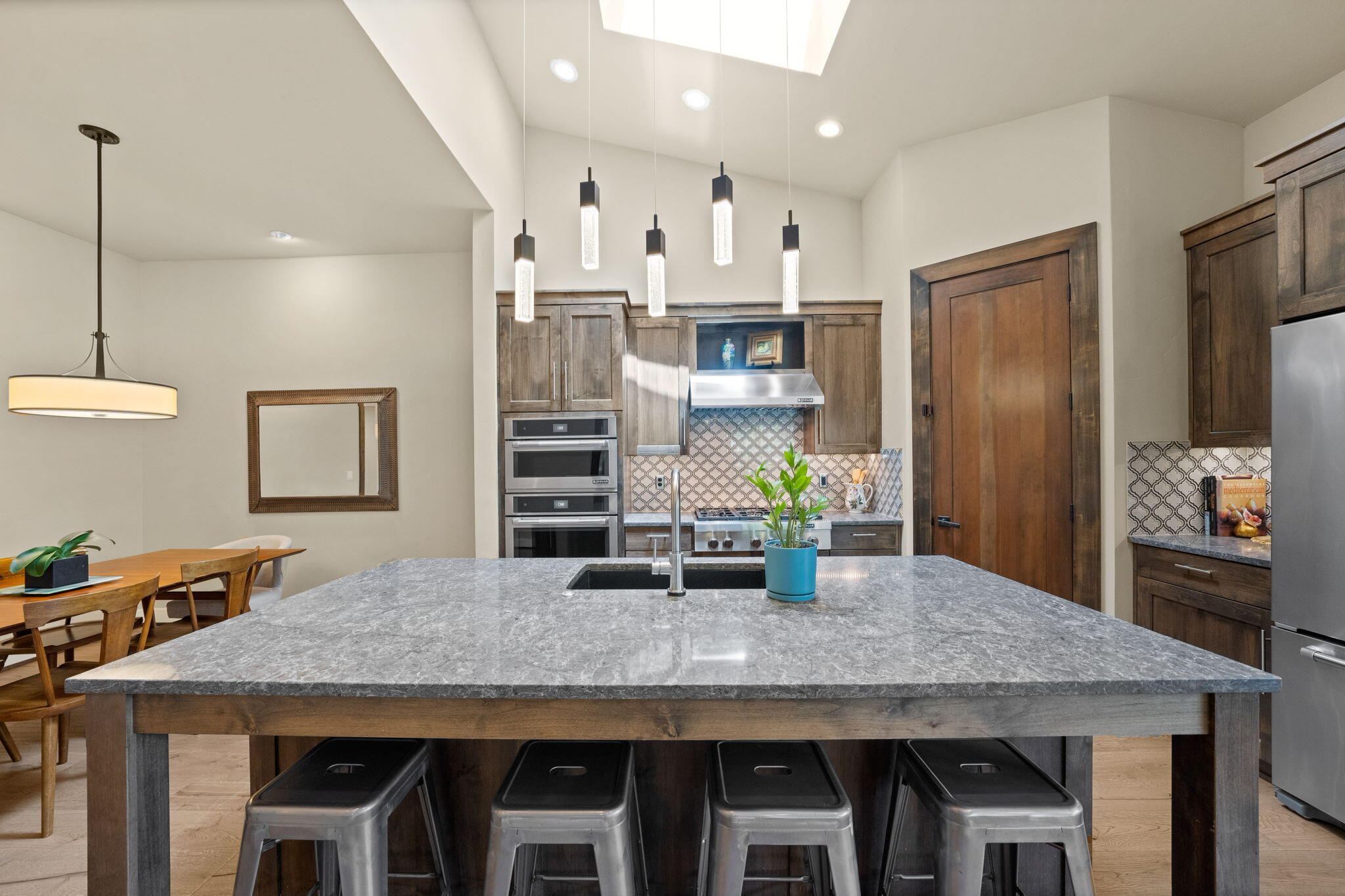 Broken Top - Residential