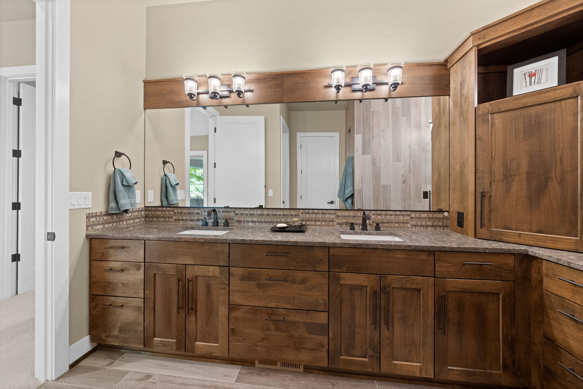 Broken Top - Residential