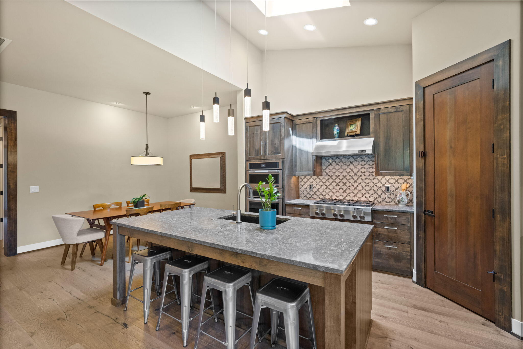 Broken Top - Residential