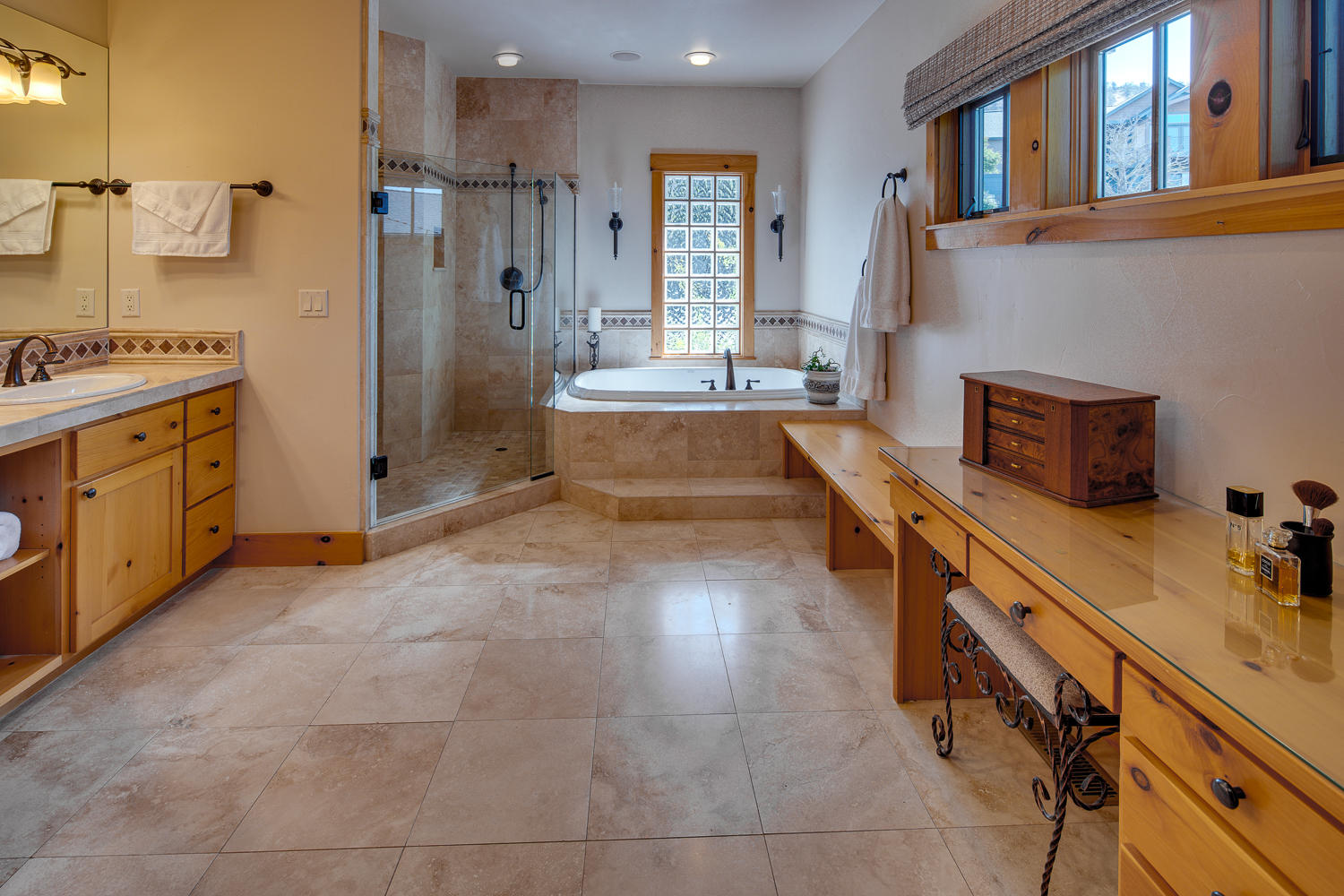 Eagle Crest - Residential