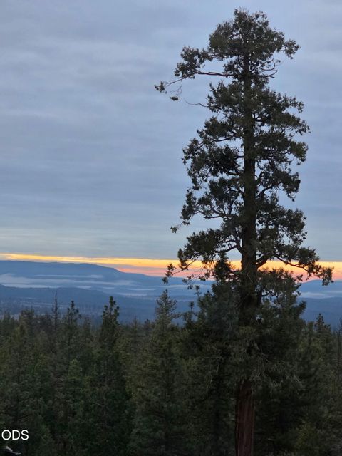 Tiny photo for 31276 Seal Lane, Bonanza, OR 97623 (MLS # 220224566)