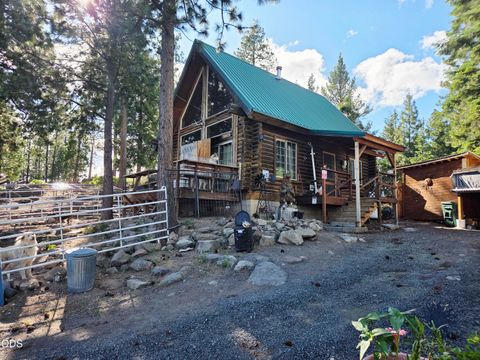 Tiny photo for 31276 Seal Lane, Bonanza, OR 97623 (MLS # 220224566)