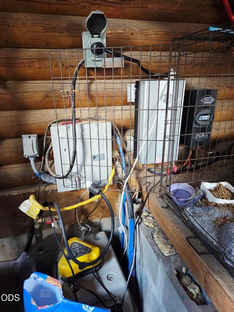 Tiny photo for 31276 Seal Lane, Bonanza, OR 97623 (MLS # 220224566)