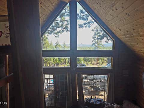 Tiny photo for 31276 Seal Lane, Bonanza, OR 97623 (MLS # 220224566)