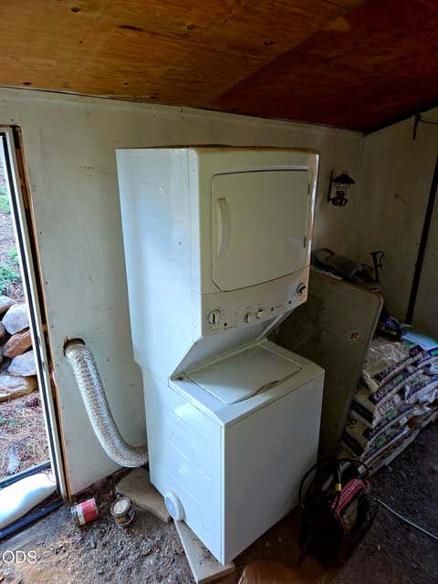 Tiny photo for 31276 Seal Lane, Bonanza, OR 97623 (MLS # 220224566)